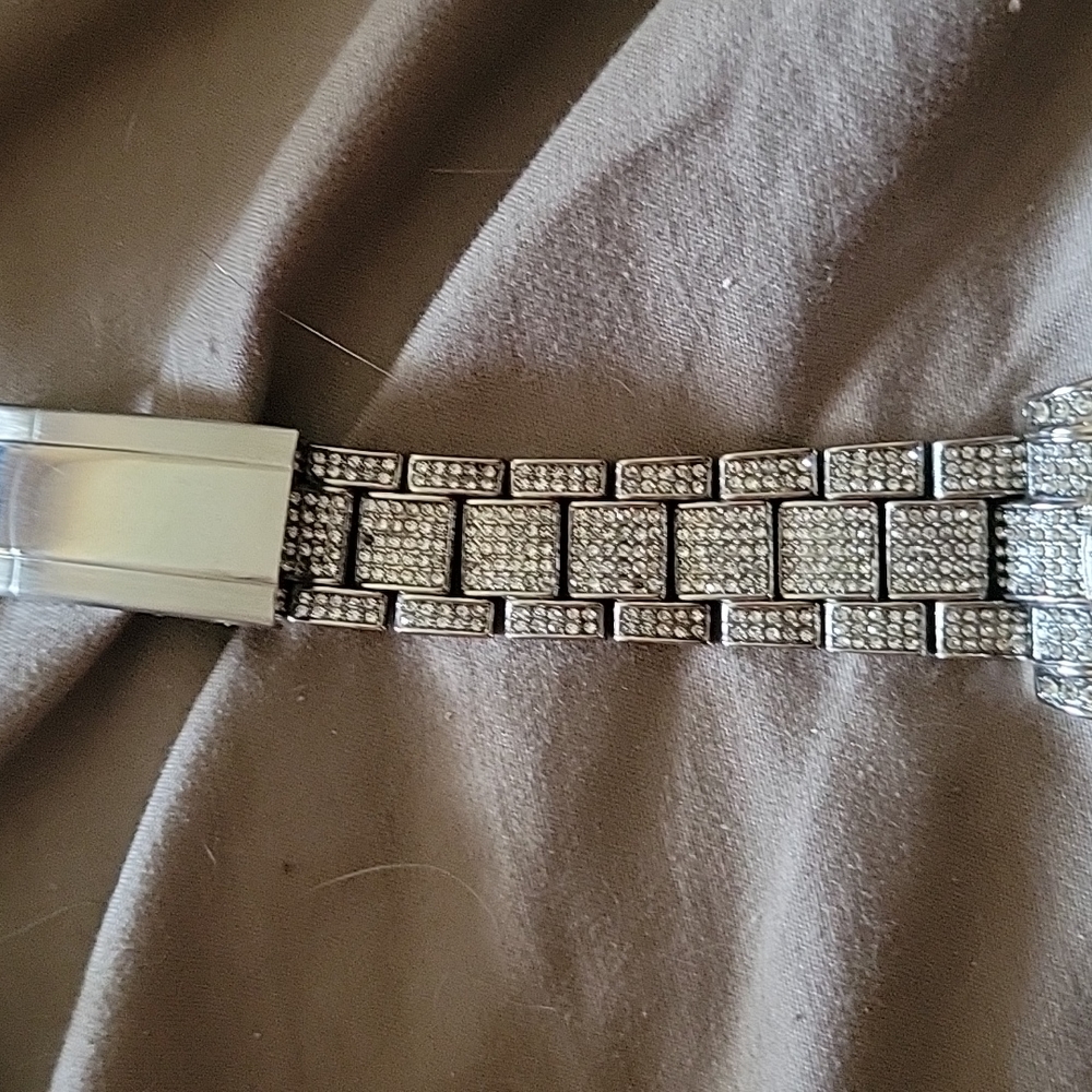 Watch - Picture 4 of 4